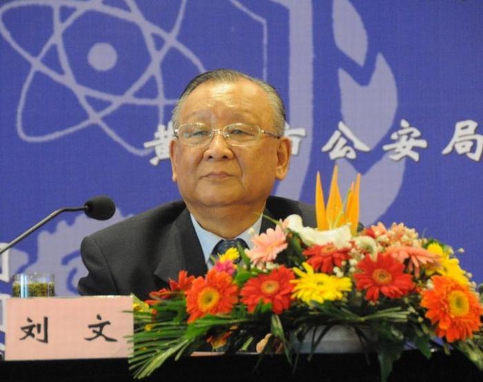 刷免费qq赞的机器